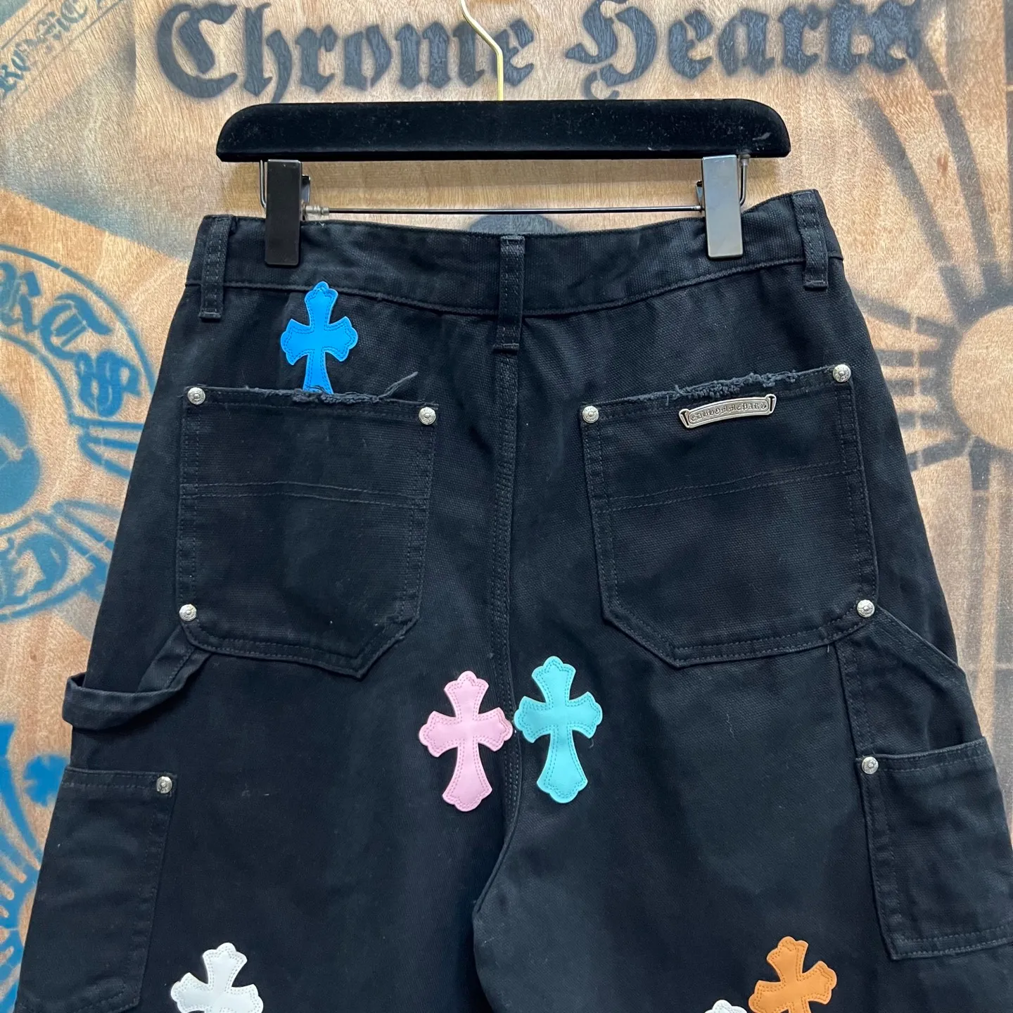 P520 chrome hearts limited series new city limited jeans Chrome Hearts city limited denim shorts vintage levis American made 501 505 517 base version remake Levis American made 501 base version imported sheepskin 925 silver remake Customers provide waist and pants length or height and weight. The studio will select the most suitable base version for you to remake. There are many people doing remakes in the market. Don’t belittle or comment. The difference is visible to the naked eye. See and compare for yourself #CHROME HEARTS Unisex style